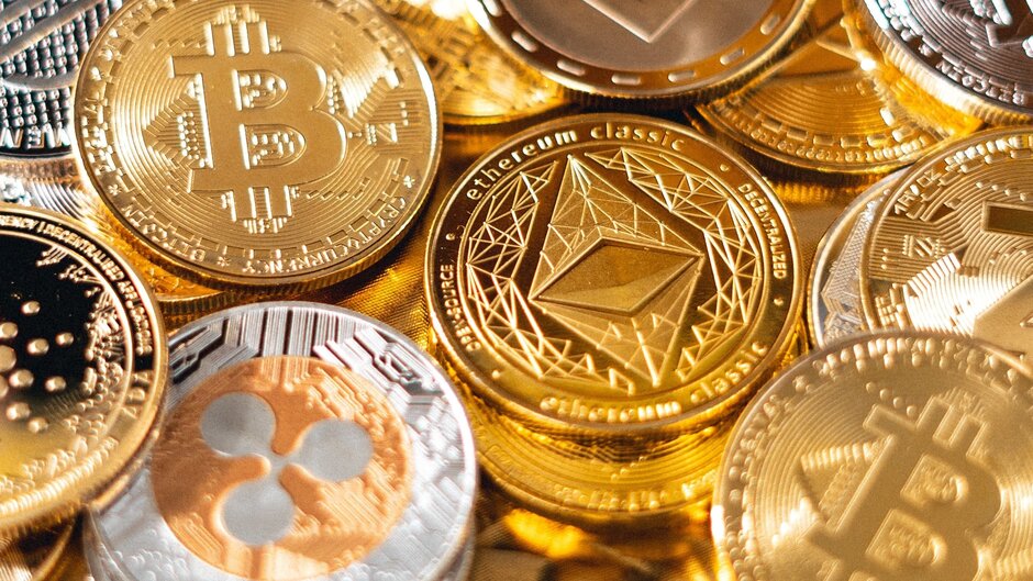 Bitcoin, Ethereum and altcoins nosedive on rampant inflation fears