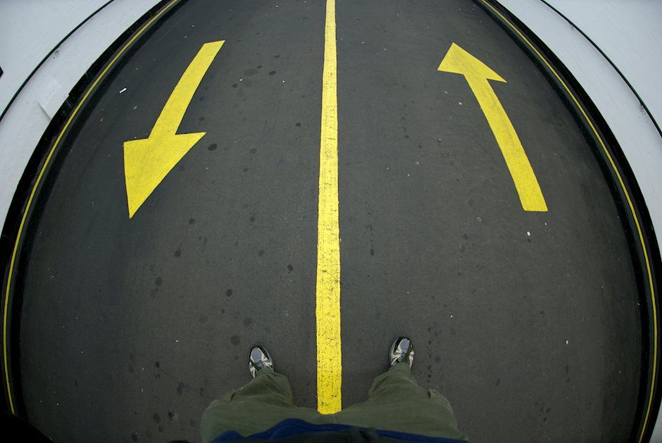 The party ends as AMTD Digital (HKD) stock drops below $900