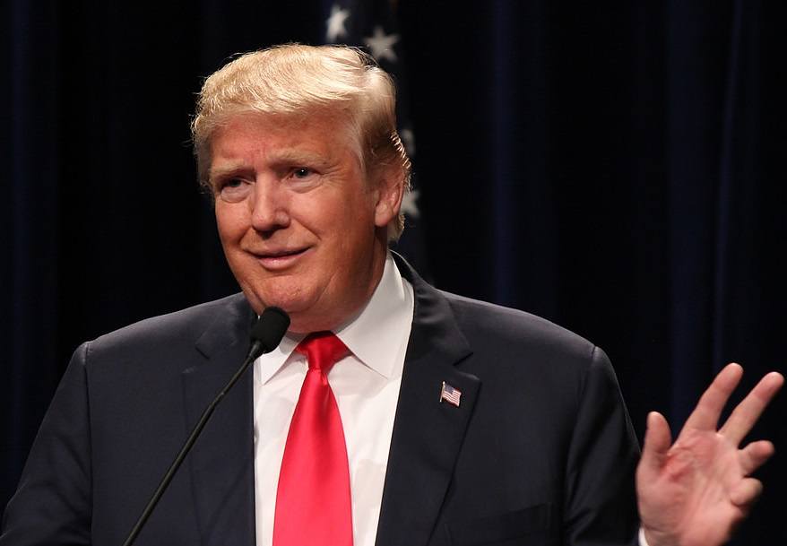 Trump: Reporte de empleo prueba que la economía está rugiendo nuevamente