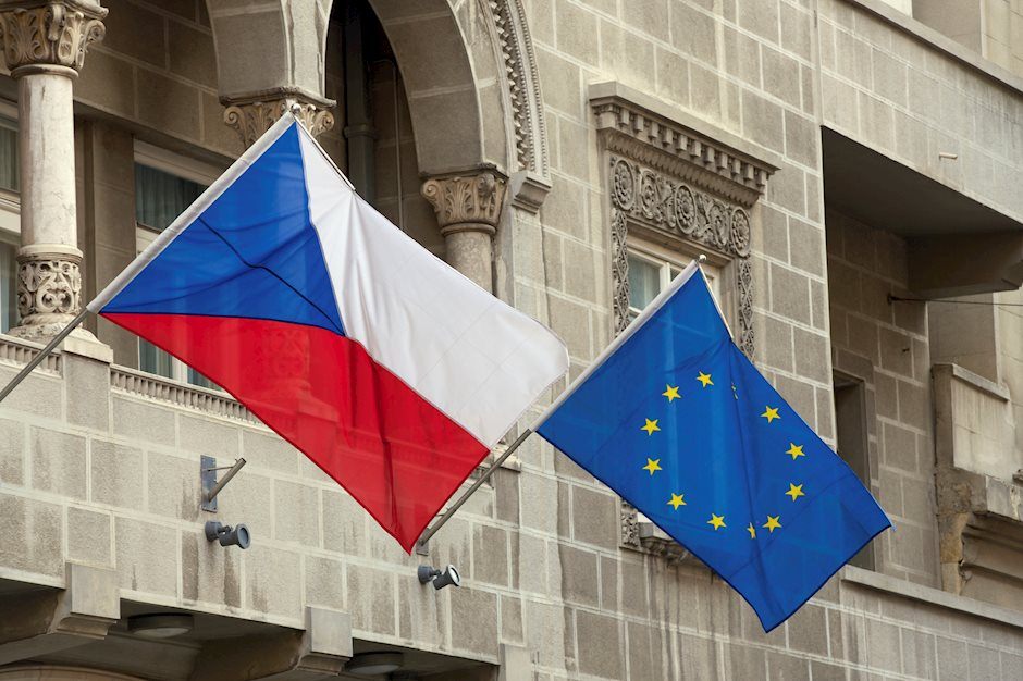 CNB review: Continued absence of forward guidance amid a soft cut