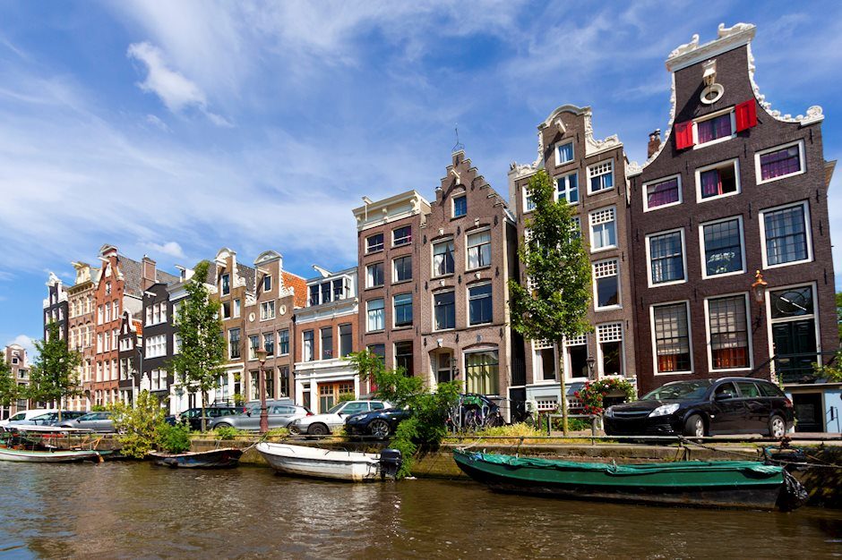 Las acciones europeas suben el miércoles gracias al PMI manufacturero de la UE y a la recuperación de los valores tecnológicos