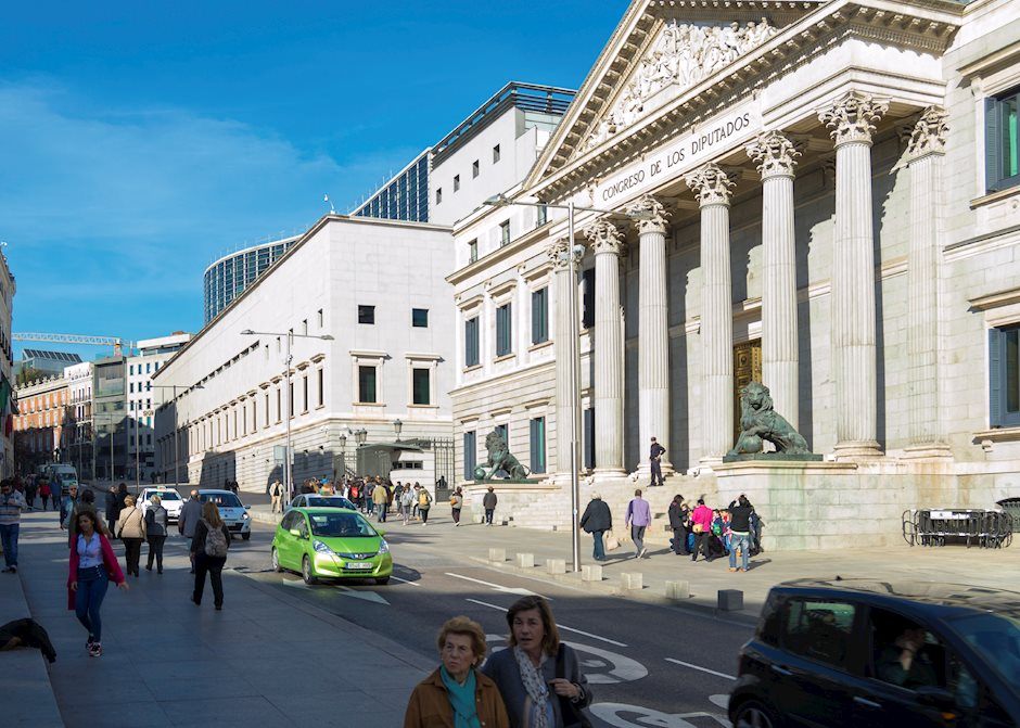 España: El PMI manufacturero sube a 53 puntos en septiembre, superando los 50 estimados