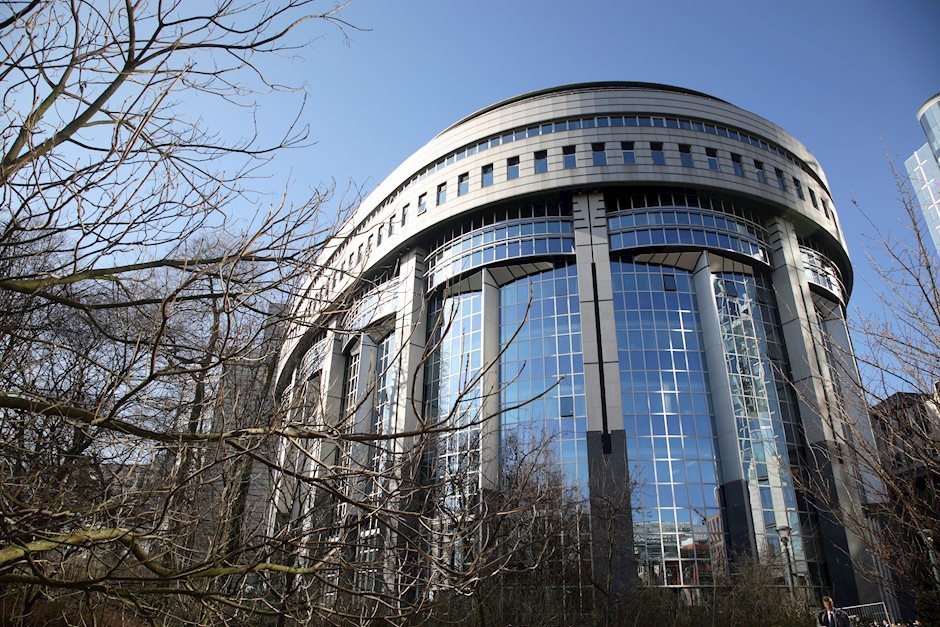 Russell 2000 (RTY) rally should fail for more downside [Video]