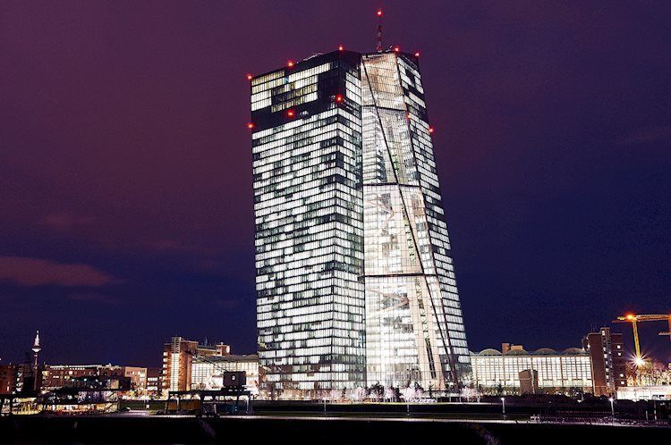 Маклуф из ЕЦБ: необходимо снова повысить ставки на мартовском заседании