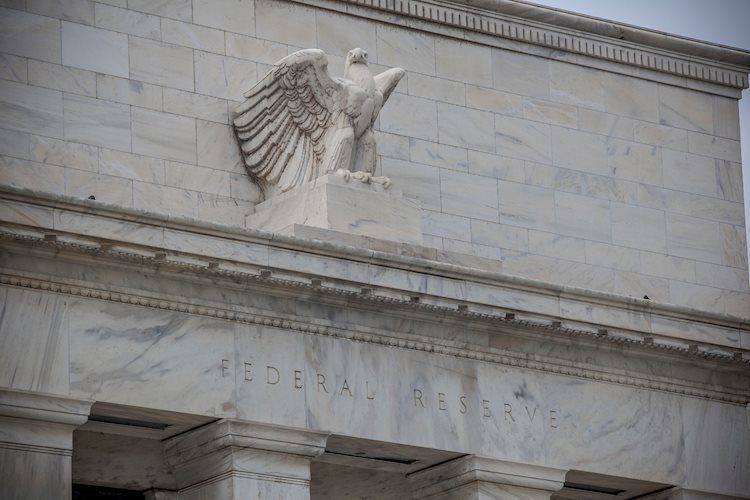 Бостик из ФРС: учетная ставка должна оставаться на уровне 5,00–5,25% до 2024 года