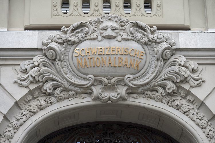 SNB пока не готов ослабить CHF – Commerzbank