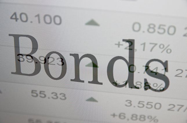 US Treasury bond yields sank on Wednesday after data from the United States increased the chances of the Federal Reserve easing policy as soon as September, according to the CME FedWatch Tool. 