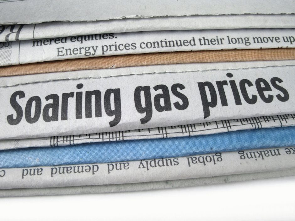 Natural Gas defies gravity and peaks at $3.00