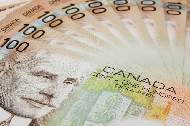 El EUR/CAD retrocede sus recientes ganancias de los dos días anteriores tras los datos clave sobre la actividad empresarial y los precios al consumidor de la Unión Europea.