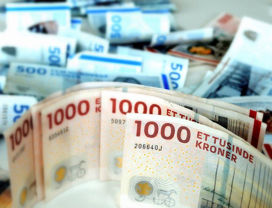 USD/DKK and USD/HRK winners, USD/PLN compressed ranges