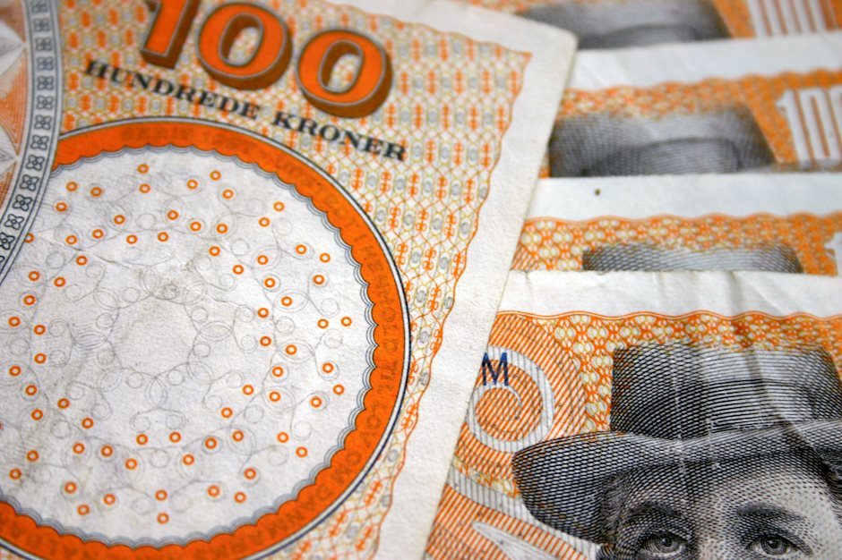 USDTRY Intraday: Capped by a negative trend line