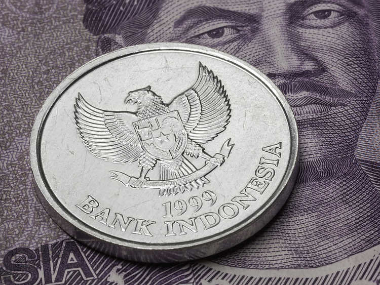 Новости о ценах USD/IDR: рупия обновила недельный максимум около 15 250, решение Банка Индонезии по процентным ставкам, Пауэлл из ФРС на прицеле
