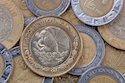 El precio del Dólar alcanza su nivel más alto en 6 días frente al Peso mexicano mientras los bonos de EE.UU. a 10 años llegan a máximos desde 2007