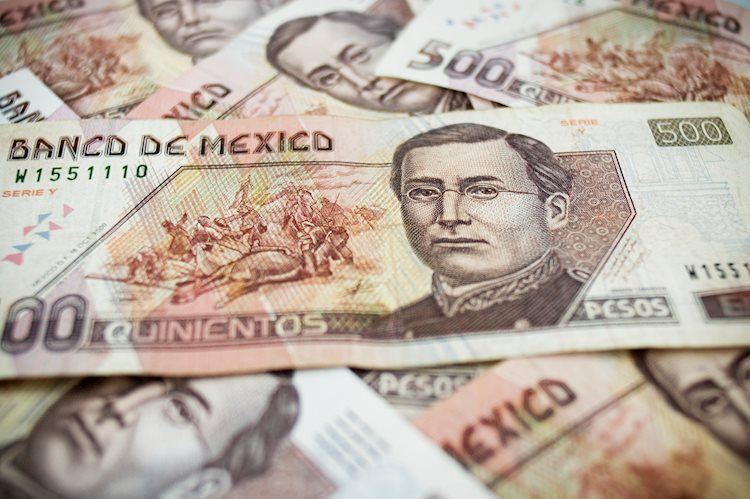USD/MXN near two-week high at 17.5580, awaiting US PCE and Banxico decision