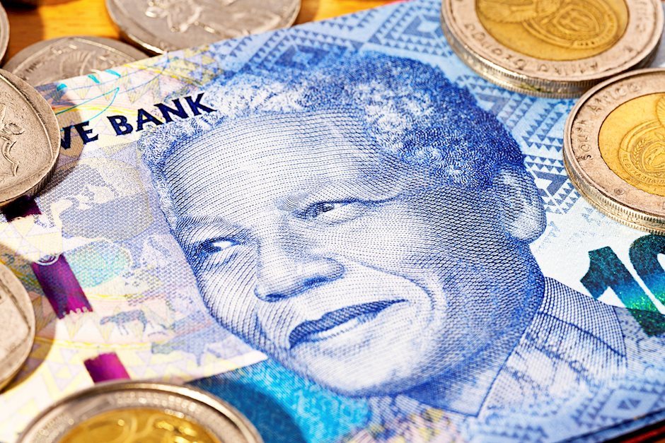 USD/ZAR: Long position targeting 18.45 – TDS