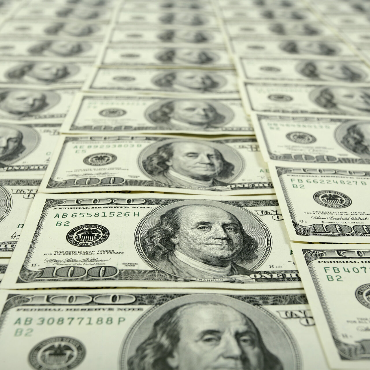 Dollar Falls Broadly As Markets Expect Fed May Cut Interest Rate