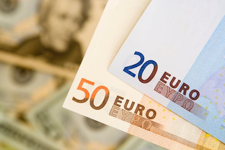 Евро упал до нового недельного минимума около 1,0950 на фоне укрепления доллара