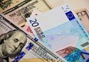 EUR/USD holds above 1.0700, eyes on Powell
