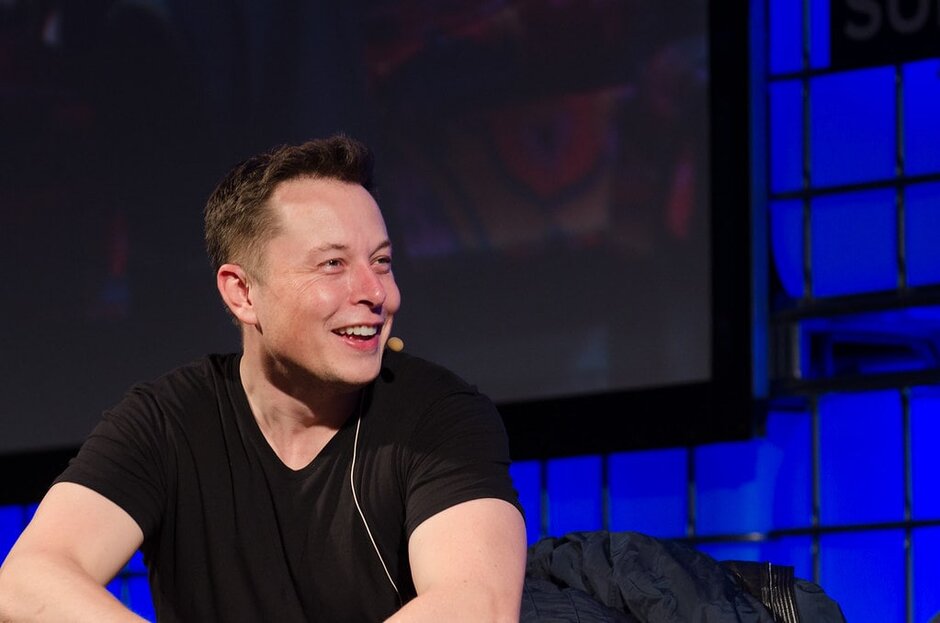 Tesla: TSLA avanza un 2% mientras el mercado ignora la retirada de 80.000 unidades en China