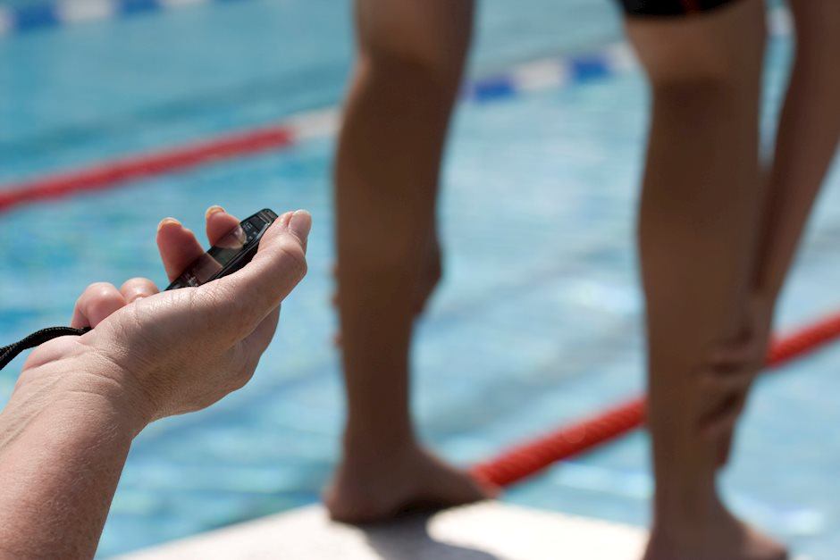 Russell 2000 EMAs Move Into Bearish Formation On Weekly Timeframe