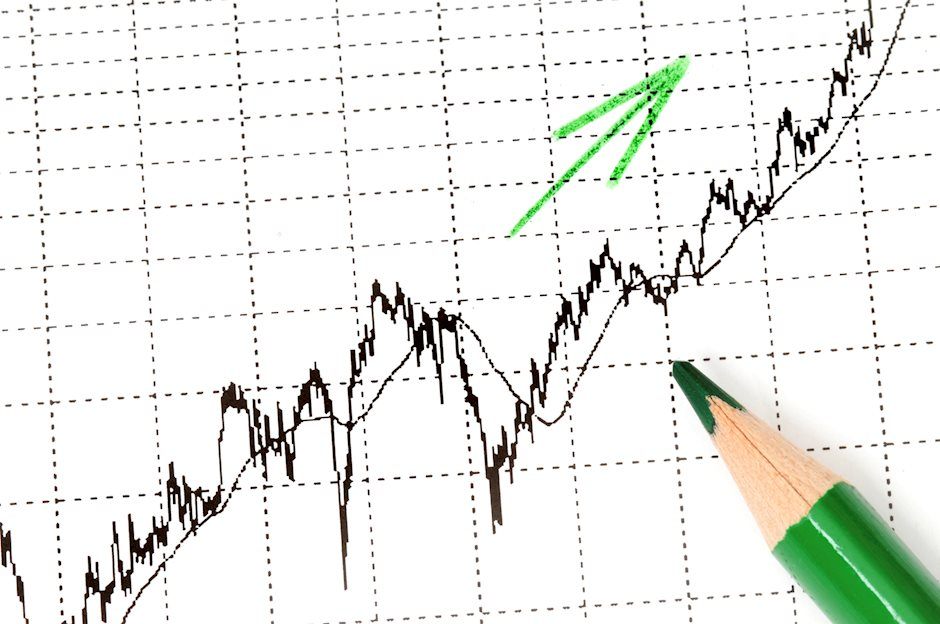 LCID Stock News: Lucid Group Inc revs higher as EV sector soars ahead of Tesla earnings