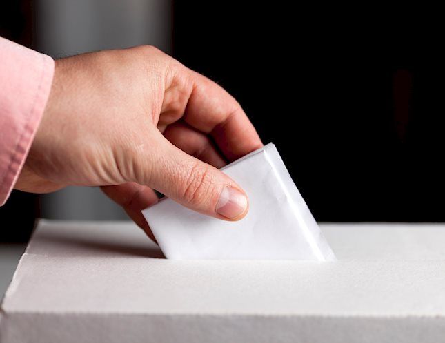 US polls spur position adjusting ahead of tomorrow's election